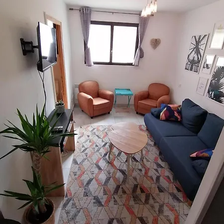 T3 Independant De 62 M2, Place De Parking Prive, Au Calme Et Central, Avec Jardinet Et Balcon Apartmán *