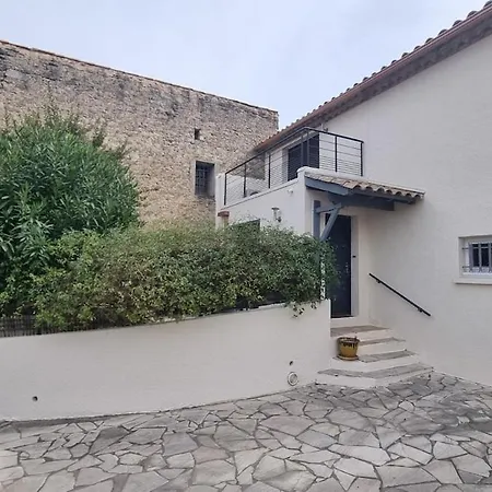 公寓 T3 Independant De 62 M2, Place De Parking Prive, Au Calme Et Central, Avec Jardinet Et Balcon
