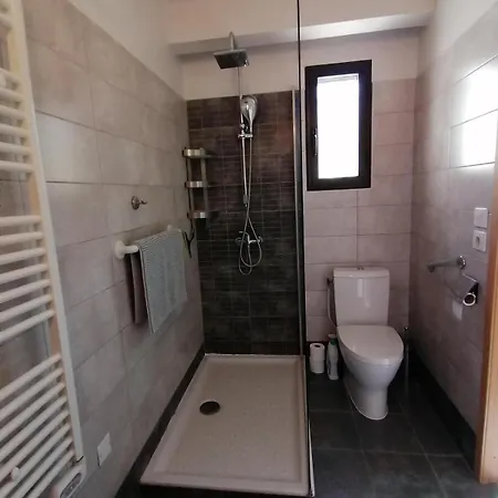 T3 Independant De 62 M2 Au Coeur Du Village *