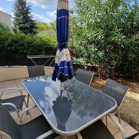 T3 Independant De 62 M2, Place De Parking Prive, Au Calme Et Central, Avec Jardinet Et Balcon 公寓 *